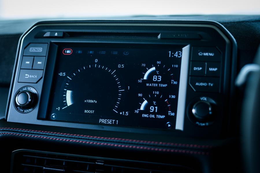 Детали интерьера Nissan GT-R Nismo (R35) 2019 года  (JP) (фото 19 из 27)